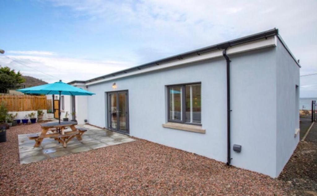 Josies Place At Waters Edge Self Catering Apartment Glenarm Exterior photo