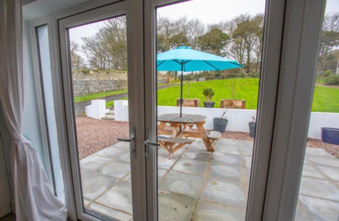 Josies Place At Waters Edge Self Catering Apartment Glenarm Exterior photo